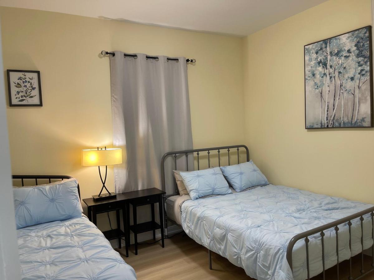 Ferienhaus Victoria Family Vacation - King Bed Private Yard Bbq Deck Gazebo - 4 Minutes To The Falls *