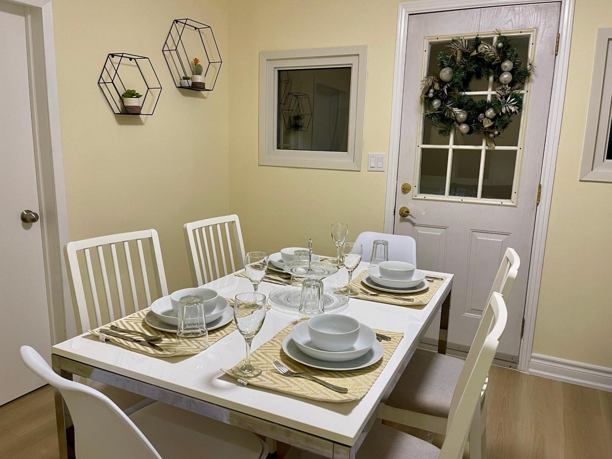 Victoria Family Vacation - King Bed Private Yard Bbq Deck Gazebo - 4 Minutes To The Falls * Niagara-Fälle